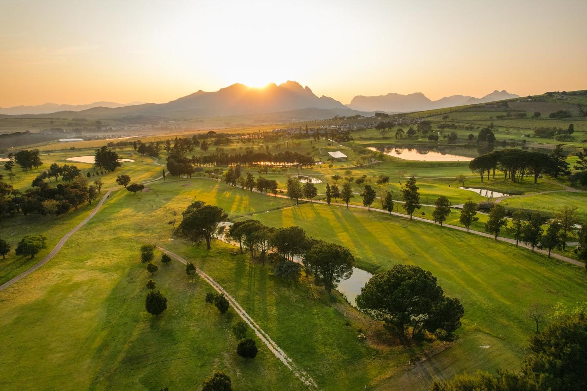 Devonvale Golf & Wine Estate Hotel Stellenbosch Bagian luar foto