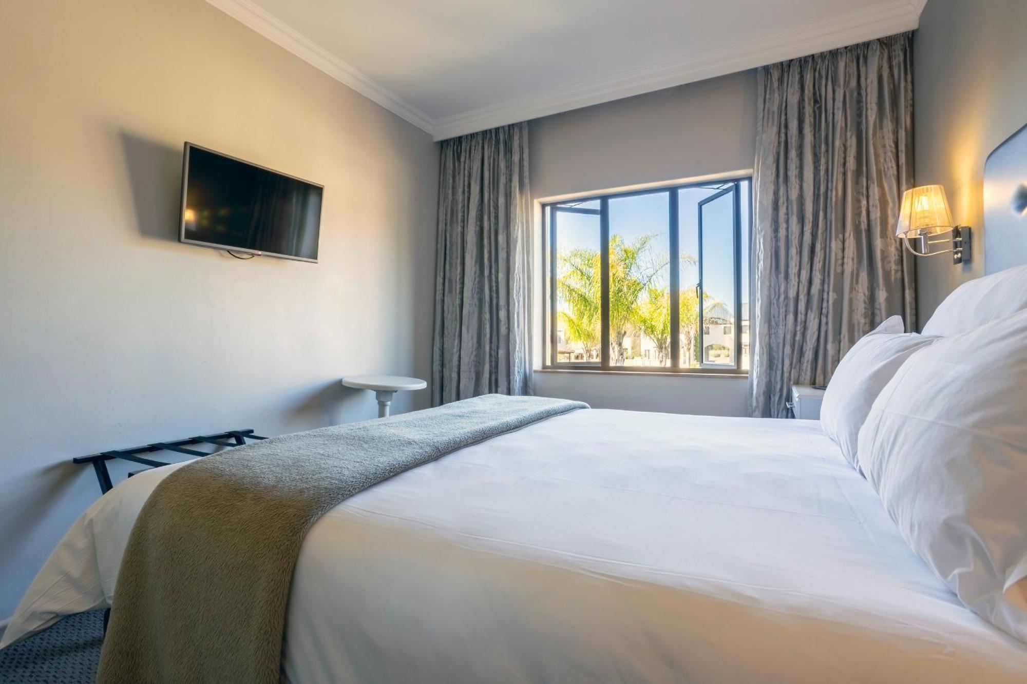 Devonvale Golf & Wine Estate Hotel Stellenbosch Bagian luar foto